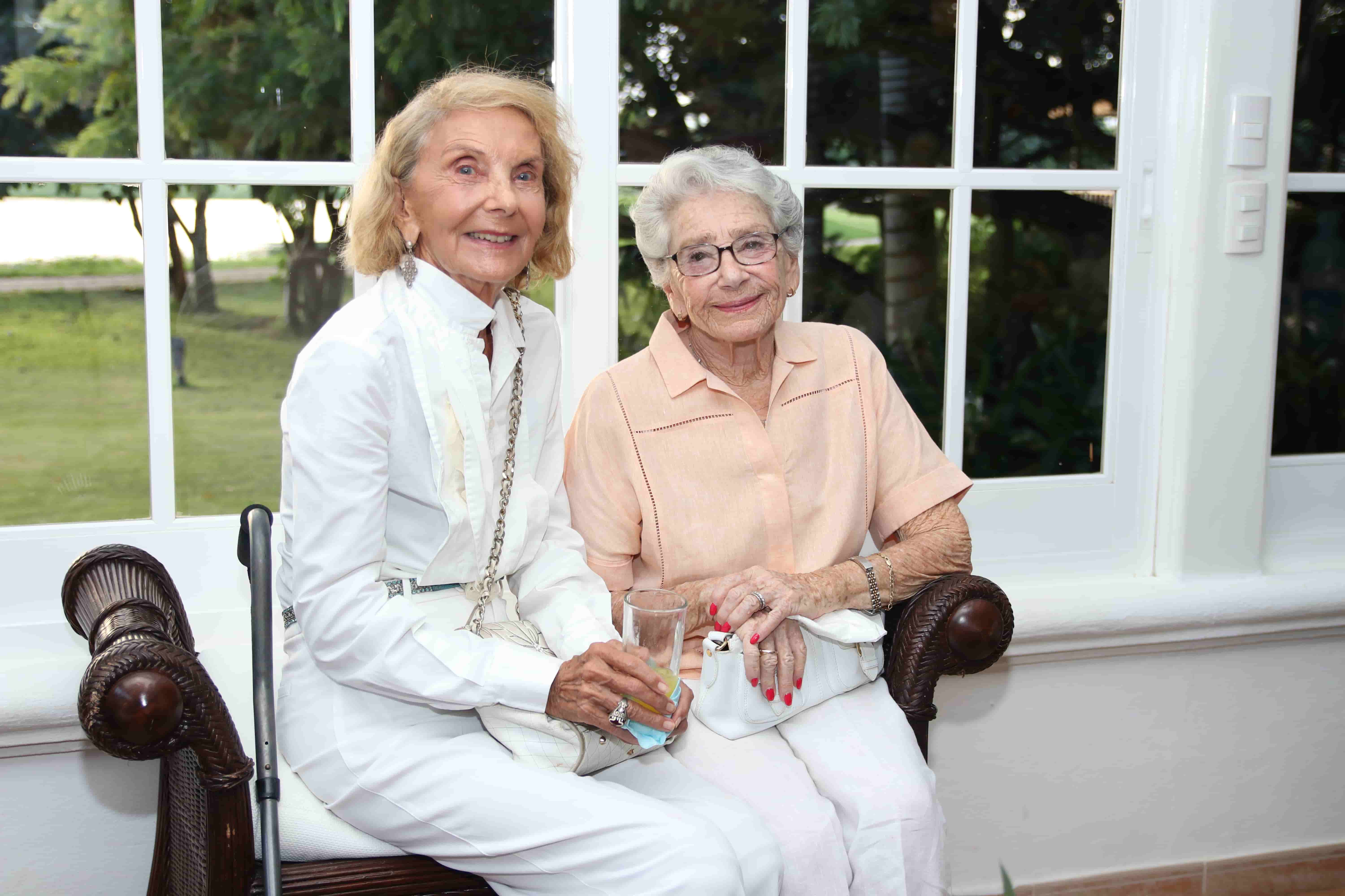 Participantes del evento Café de la Leche